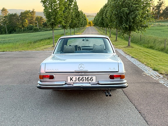 Mercedes-Benz 280 13 of 30