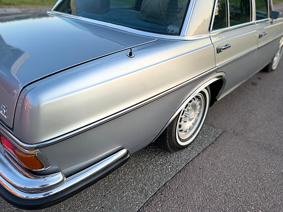 Mercedes-Benz 280 30 of 30
