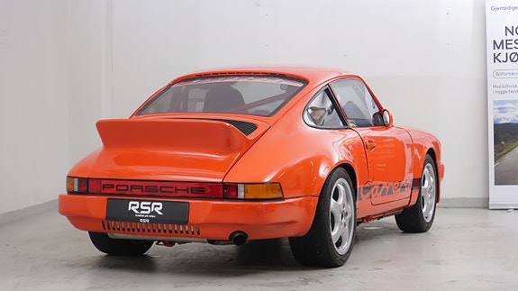 Porsche 911 24 of 30
