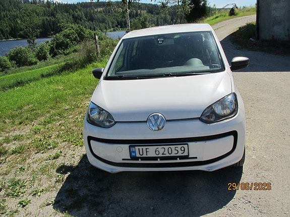 Volkswagen UP! 3 of 15