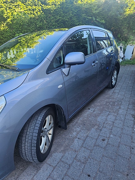 Toyota Verso 3 of 5
