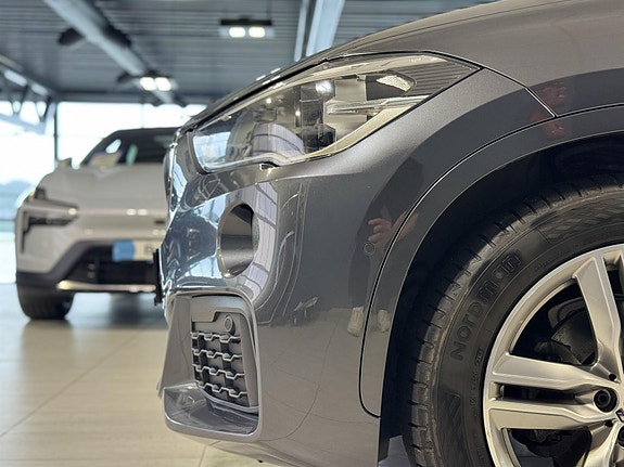 BMW X1 4 of 5