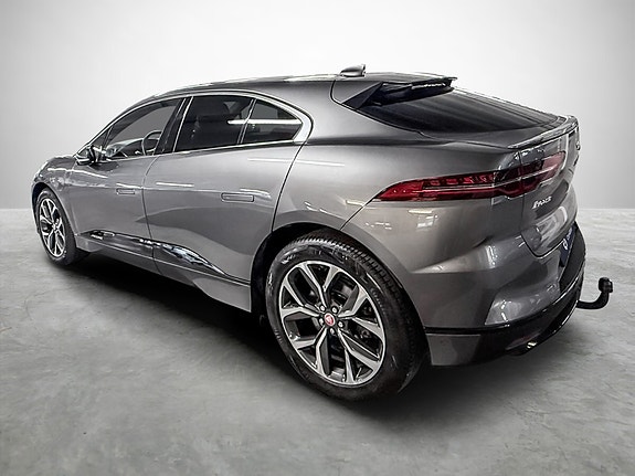 Jaguar I-PACE 3 of 5