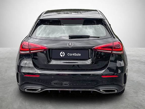 Mercedes-Benz A250 e 4 of 5