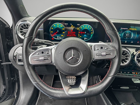 Mercedes-Benz A250 e 11 of 25
