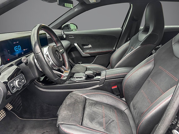Mercedes-Benz A250 e 9 of 25