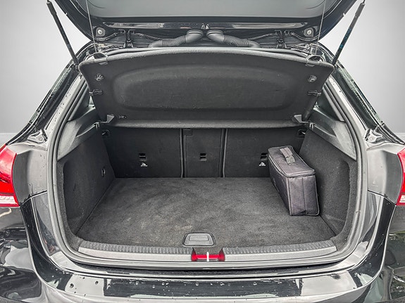 Mercedes-Benz A250 e 22 of 25