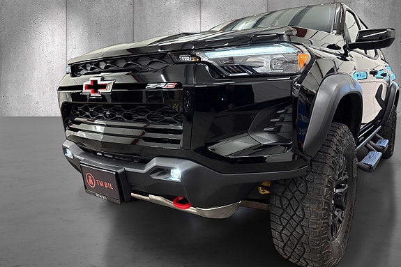 Chevrolet Colorado 2 of 5