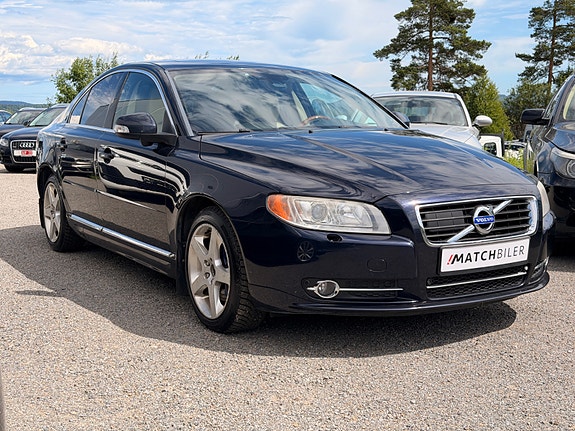 Volvo S80 3 of 5