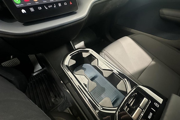 Volvo EX30 13 of 19