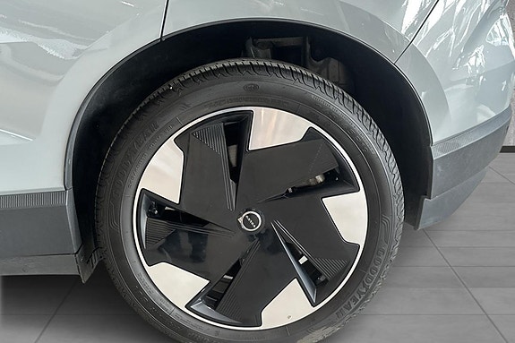 Volvo EX30 6 of 19