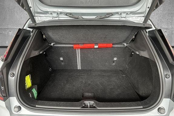 Volvo EX30 17 of 19