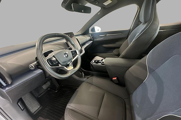 Volvo EX30 7 of 19