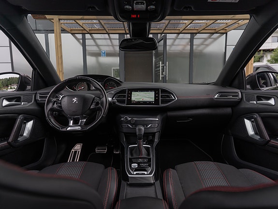 Peugeot 308 26 of 30