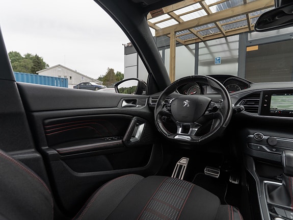 Peugeot 308 27 of 30