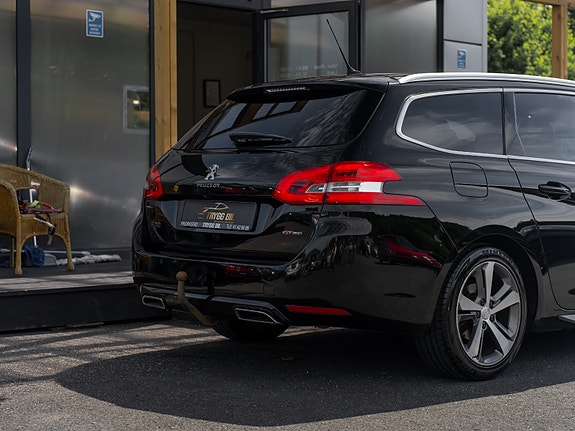 Peugeot 308 4 of 30