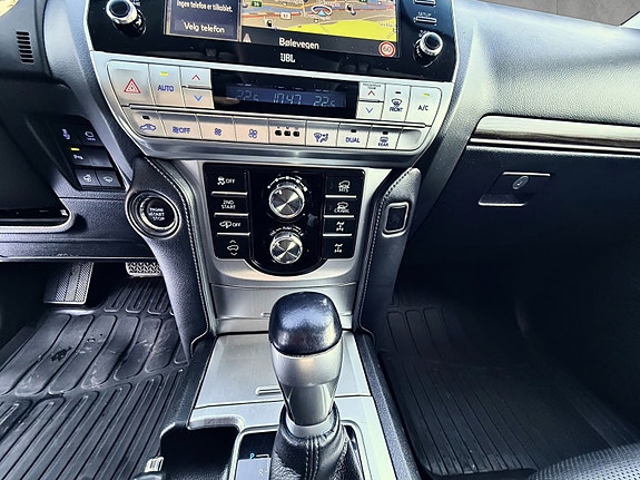 Toyota Land Cruiser 21 of 24