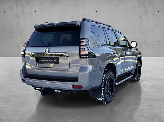 Toyota Land Cruiser 11 of 24