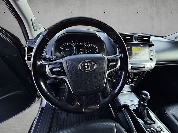Toyota Land Cruiser 16 of 24