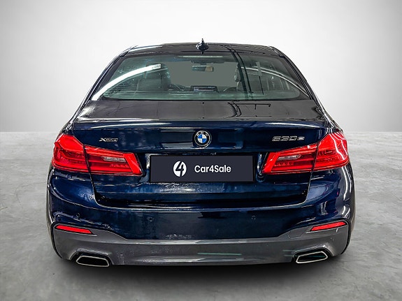 BMW 530e 4 of 5