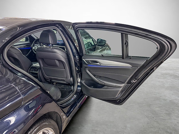 BMW 530e 25 of 30