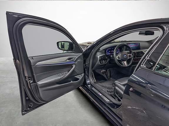 BMW 530e 9 of 30
