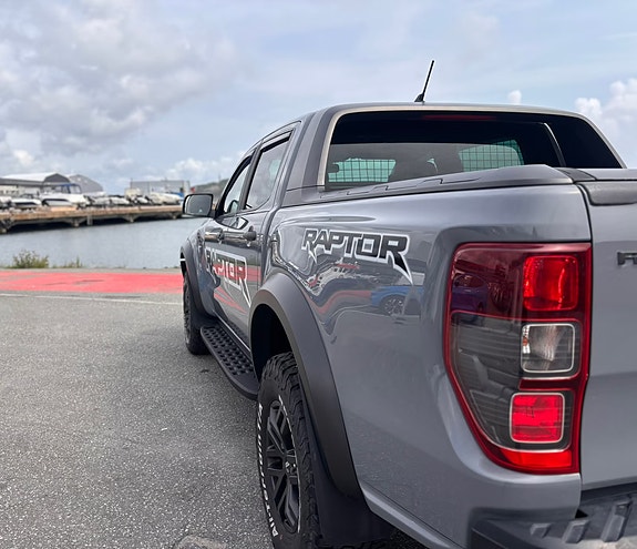 Ford Ranger Raptor 8 of 24