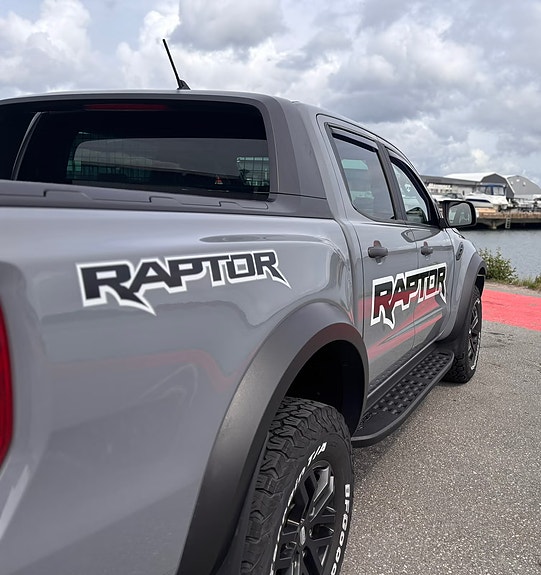 Ford Ranger Raptor 6 of 24