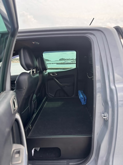 Ford Ranger Raptor 12 of 24