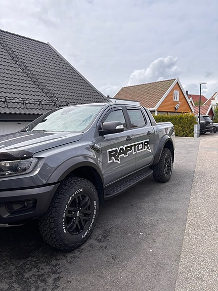Ford Ranger Raptor 20 of 24