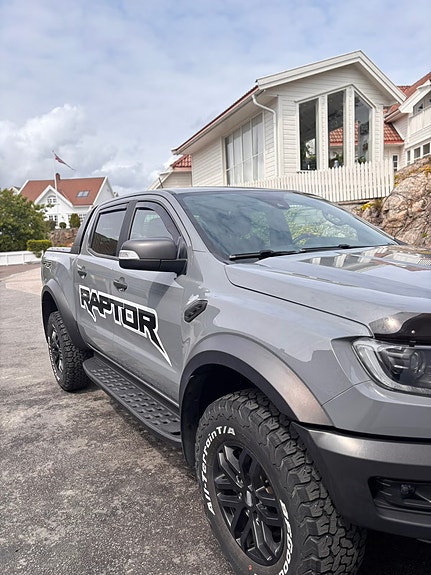 Ford Ranger Raptor 18 of 24