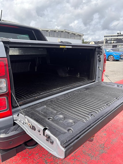 Ford Ranger Raptor 17 of 24
