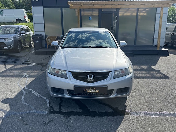 Honda Accord 4 of 27