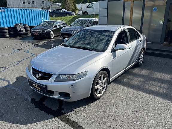 Honda Accord 3 of 27