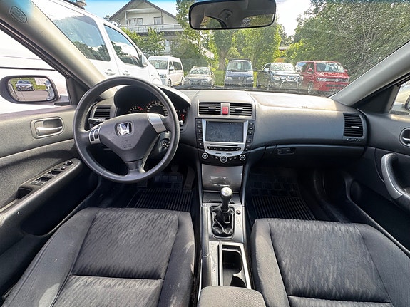Honda Accord 20 of 27