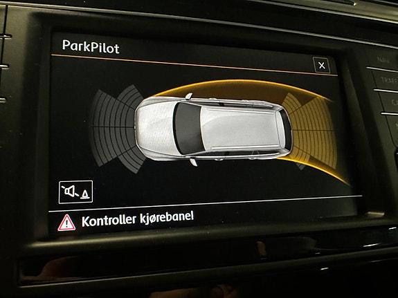 Volkswagen Passat 21 of 29