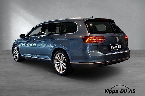 Volkswagen Passat 5 of 29