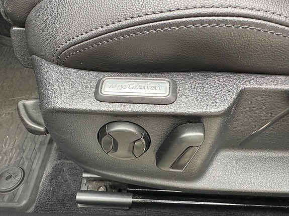 Volkswagen Passat 15 of 29