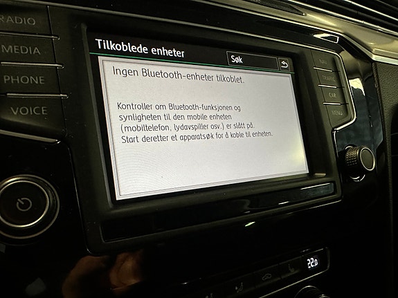 Volkswagen Passat 24 of 29