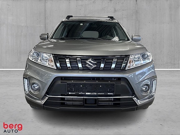 Suzuki Vitara 2 of 5