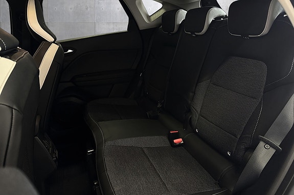 Renault Captur 13 of 30