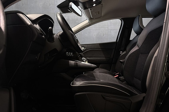 Renault Captur 12 of 30