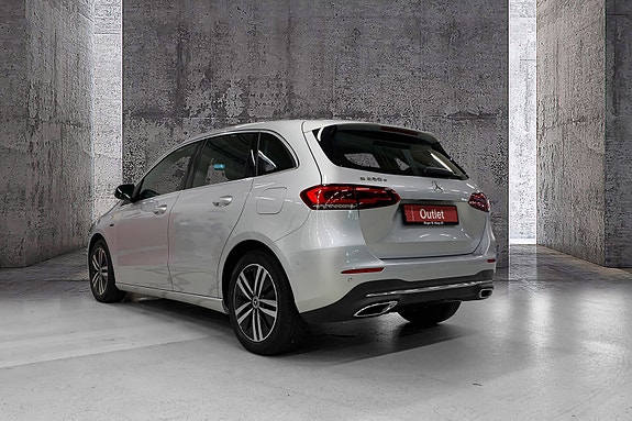 Mercedes-Benz B250 e 4 of 13