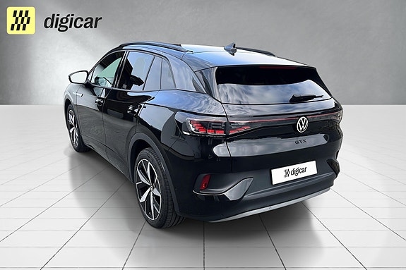 Volkswagen ID.4 GTX 4 of 5