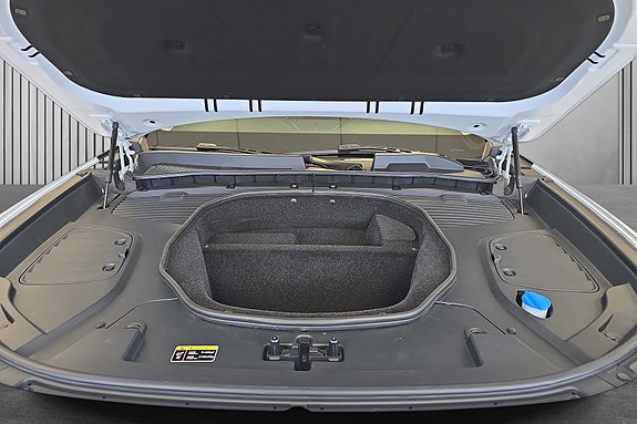 Frunk med plass til 75 liter