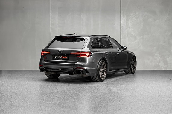 Audi RS4 9 of 30