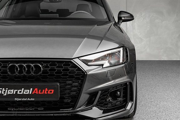 Audi RS4 14 of 30