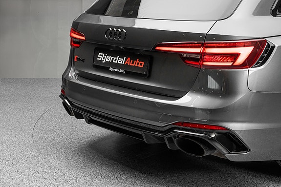 Audi RS4 10 of 30