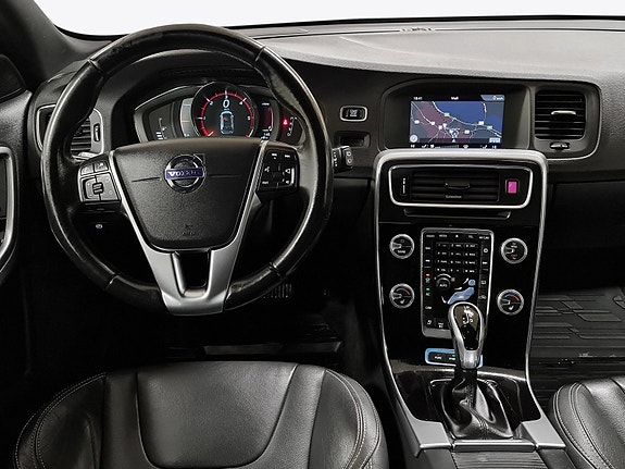 Volvo V60 22 of 30