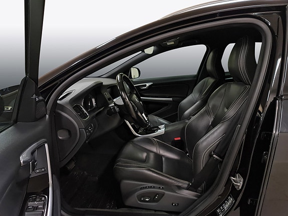 Volvo V60 20 of 30